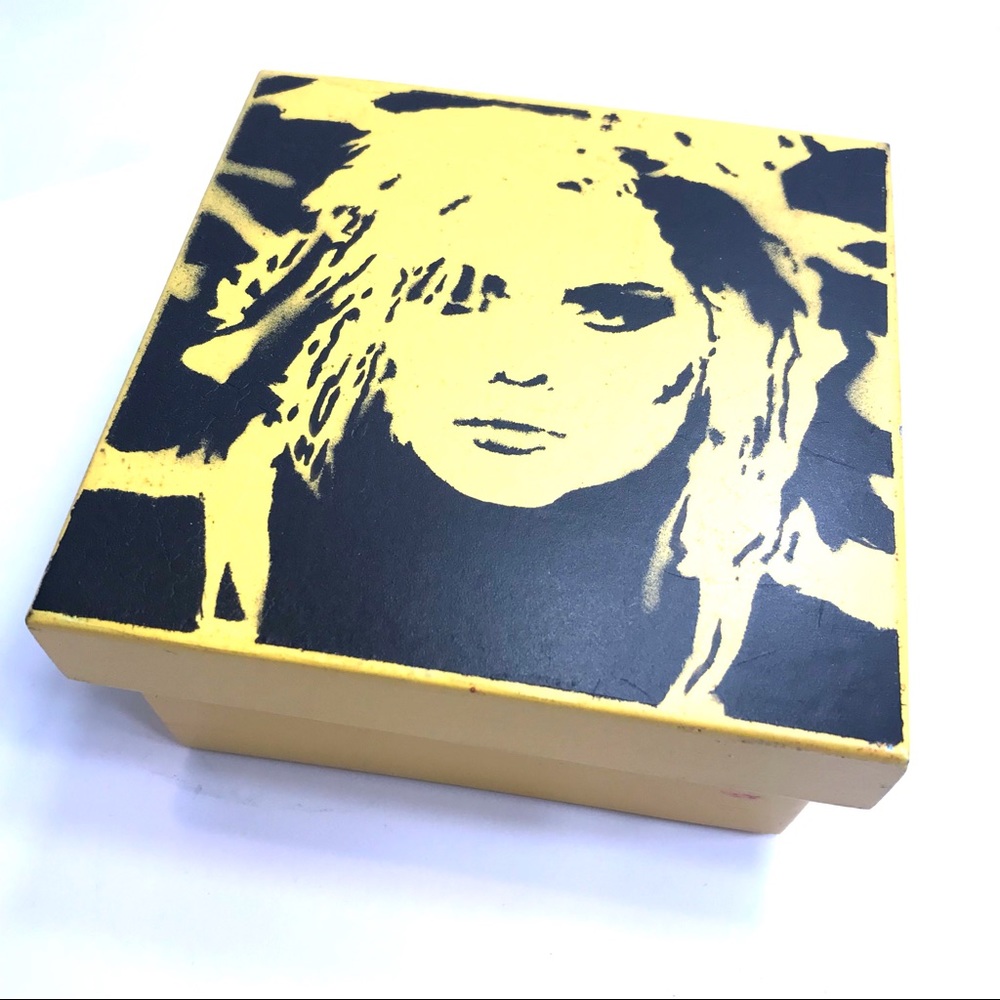 ⚡️Blondie 80s rock inspired Rocker Box 4.5”x2.5” graffiti - Picture 4 of 8